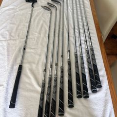 spalding   iron golf set