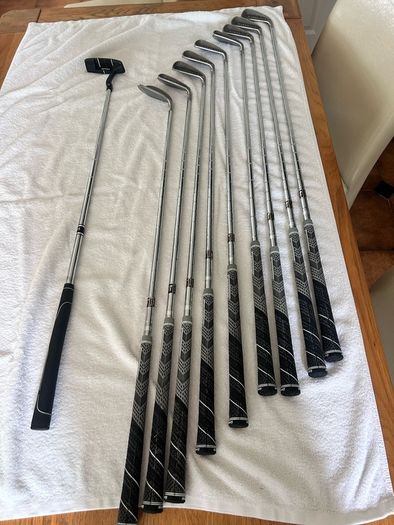 spalding   iron golf set