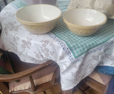 vintage mixing bowls