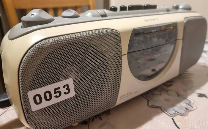 From 1993 Sony CFS-E10L, Works perfect.
