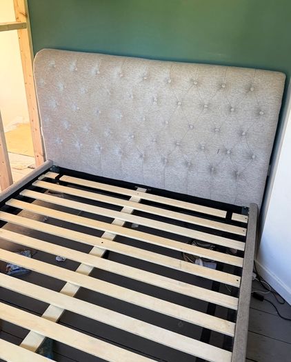 Kingsize bed frame