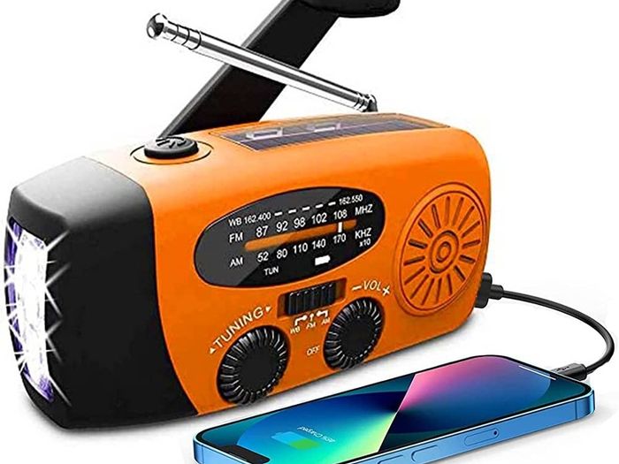 RAPID DELIVERY Wind Up Solar Radio,Solarbaby Portable Hand Crank Radio with AM/FM, Emergency Radio with 2000 mAh Rechargeable Power Bank,SOS Alarm, LED Torch Dynamo Radio,USB Mobile Phone Charger for Camping Outdoor (FREE POSTAGE)