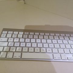 Apple Keyboard