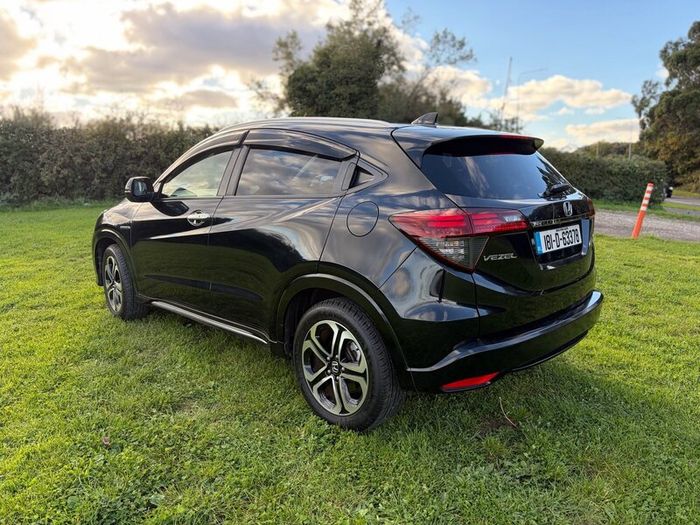 Honda Vezel Hybrid 1.5L