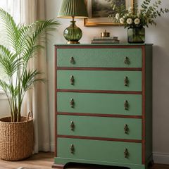 Vintage chest of drawers