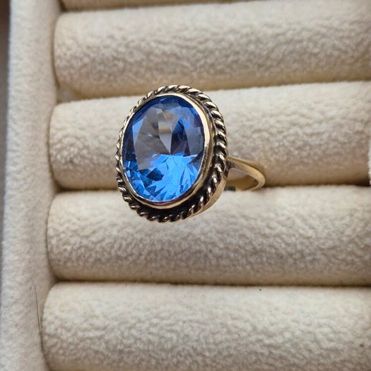 Ring gold 9k 375  with blue amethyst size L (51)( around 6g)