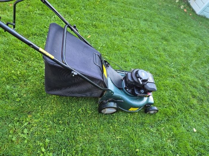 Pro Lawn Self Drive lawnmower