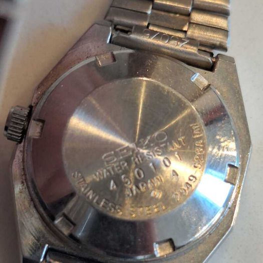 Vintage Seiko 5 Womans Automatic May 1984 Octagonal Blue/Gold TV Dial Ref. 2949-528A