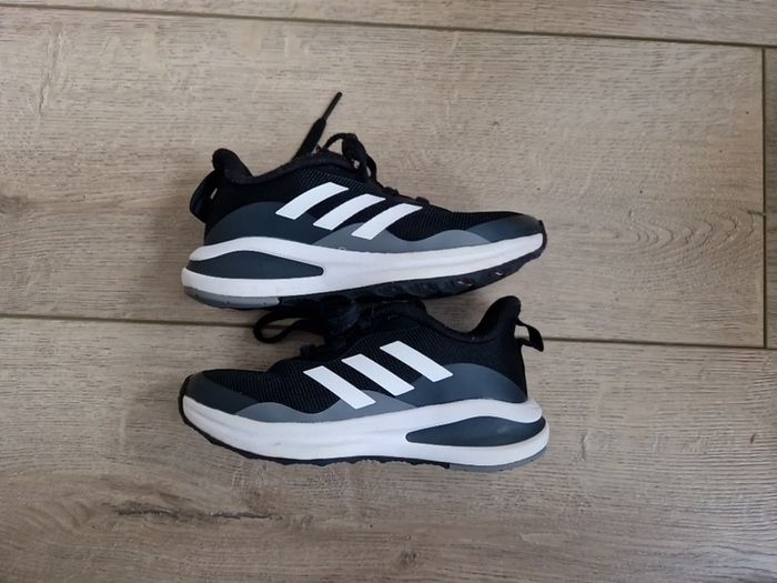 Kids Adidas UK 10,5