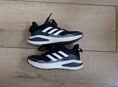 Kids Adidas UK 10,5