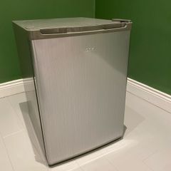 LOGIK Mini Fridge
