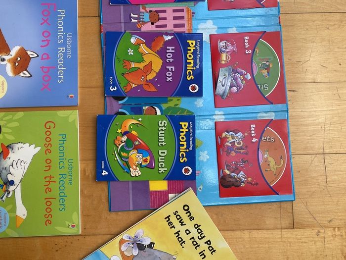 First Phonics Readers Usborne and Ladybird 17 book bundle