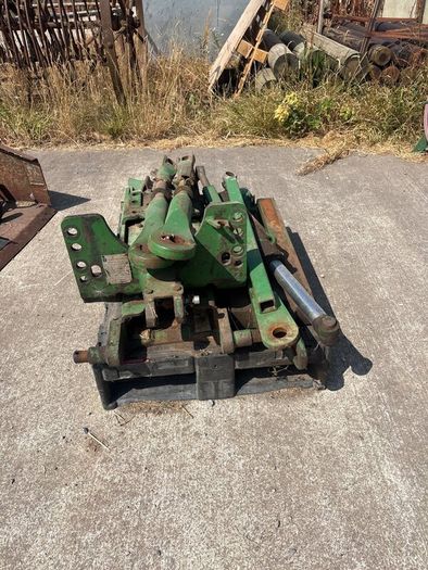 John Deere pickup hitch