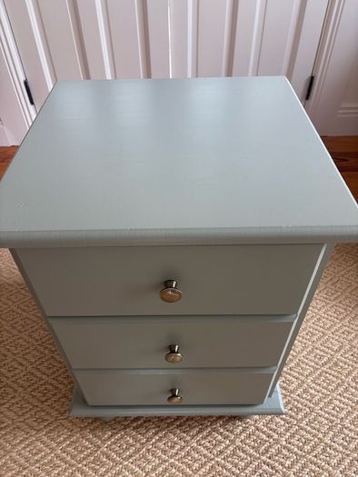 bed side locker