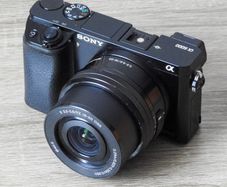 Sony Alpha A6000 24.3MP Mirrorless Camera + 16-50mm OSS Lens Wi-Fi NFC 11fps Full HD