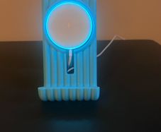 3D printed Stand and MagSafe charger 15W