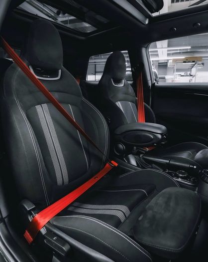 Seatbelts for BMW