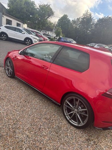 Volkswagen Golf R