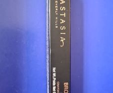 Anastasia beverly hills brow wiz