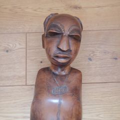 Statuette Africa in good condition Head