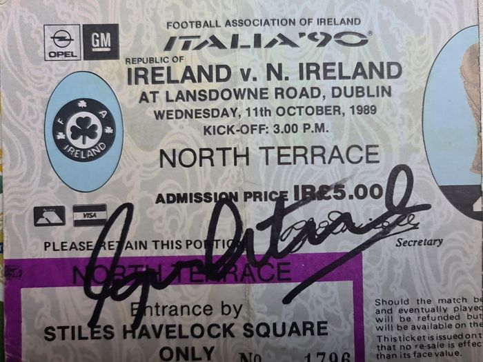 Signed Italia match ticket Gerry armstrong
