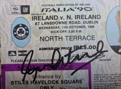 Signed Italia match ticket Gerry armstrong