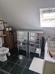 Mirrored tallboy/chest of drawers