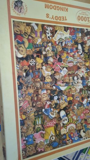Nine 1000 piece jigsaws for 30