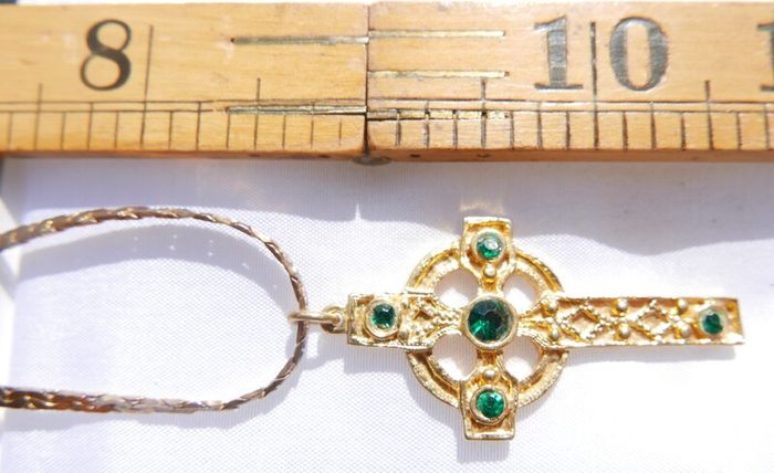 Vintage Traditional Celtic Knot