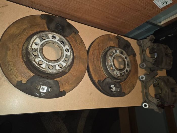 Passat Front Breaks