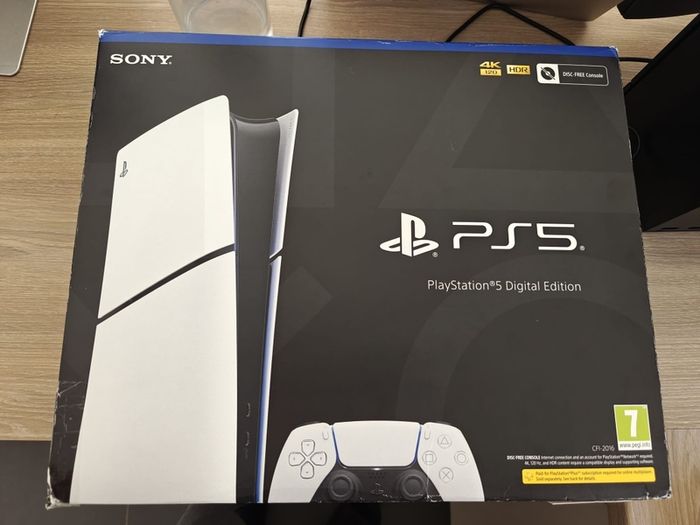 Sony PS5, PlayStation 5  Digital Edition Console 1TB  - White.  System Version under 13.6 Hackable Version. Like New 1+ Year Warranty