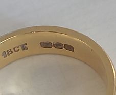 18ct Gold Ring  - 18ct pure Gold Ring