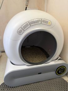 Automatic cat tray - new - self-cleaning