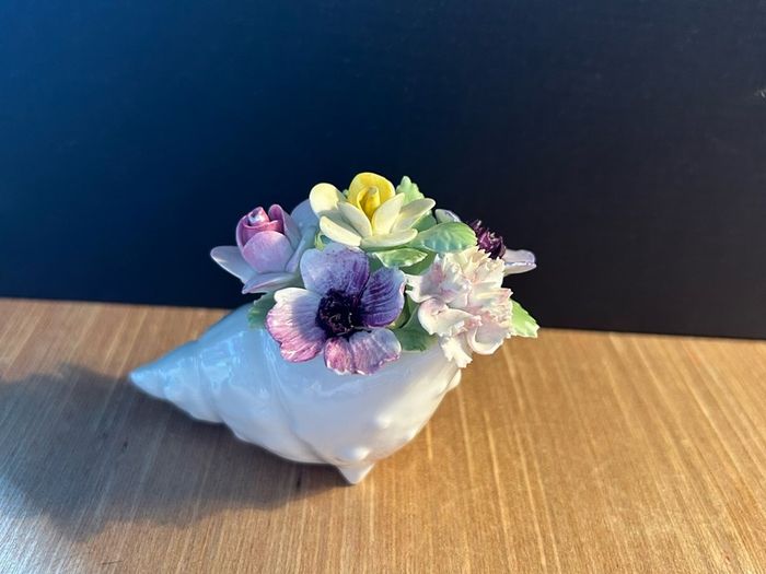 Vintage Royal Doulton bone china floral bouquet in a shell