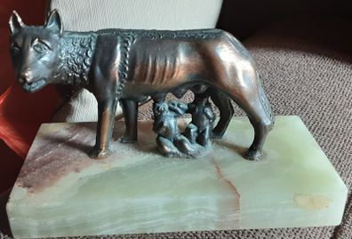 romulus and remus figurine