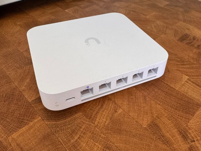 Unifi Cloud Gateway Max