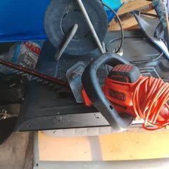 Black & decker hedge cutter works perfectly