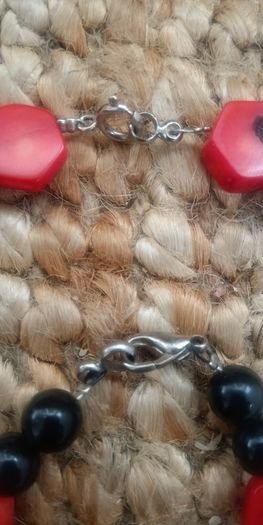 Coral and onyx bracelet and necklace set with 925 sterling silver clasp