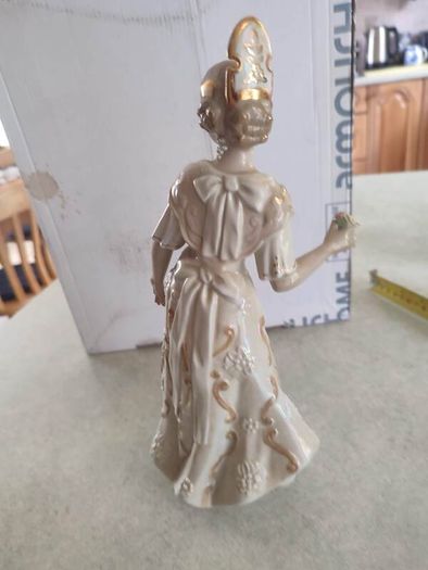 Antique Valencian Fallera porcelain figure