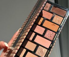 Too Faced Born This Way eyeshadow palette