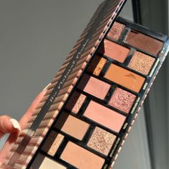 Too Faced Born This Way eyeshadow palette