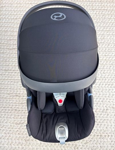 Cybex Cloud Z and Rotating Cloud Z Isofix Base