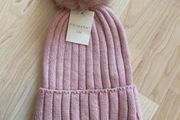 New girl hat size s/m have two great for twins
