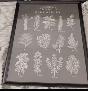 2 Large 1 vegetable & 1 herb garden picture Sets.  selling both for 8 euro. 40X50CM