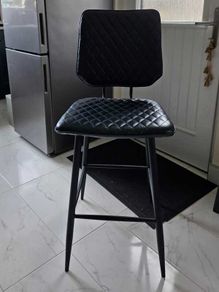 Set of 4 bar stools