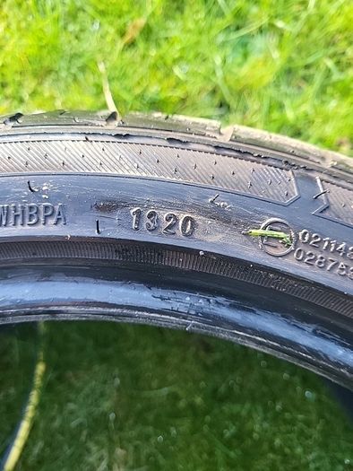 275/35 r18