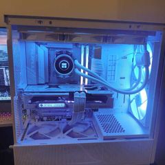 Custom White Gaming PC AMD RX 9070 XT 16 GB Ryzen 5 9600X 32GB Ram DDR5 2.5TB Storage