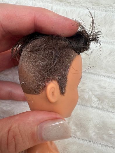 Bratz Boyz Dylan 2003 Left hand is too loose Used Please see photos