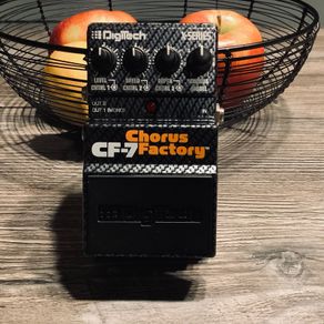 Digitech CF-7 Chorus Factory - multiple chorus effects pedal