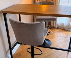 Solid Oak Bar Table with 2 Upholstered Bar Stools